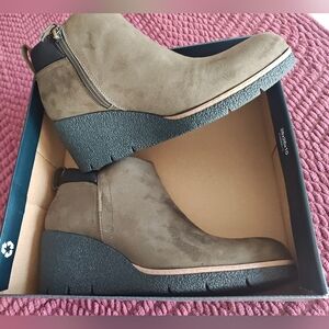 Dr. Scholl's Olive Wedge Ankle Boots